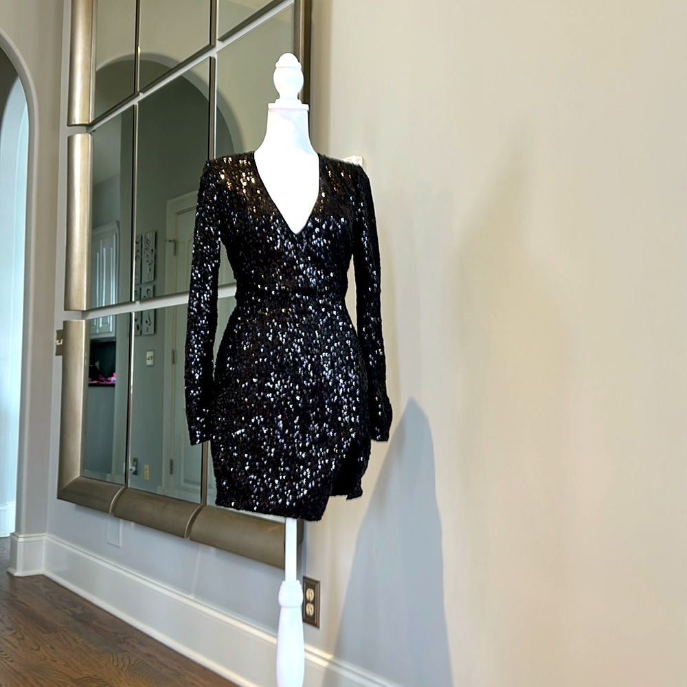 BEBE BLACK SEQUIN DRESS. Size XS.